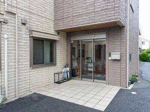 エントランスの外観