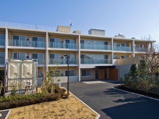 充実した施設の外観