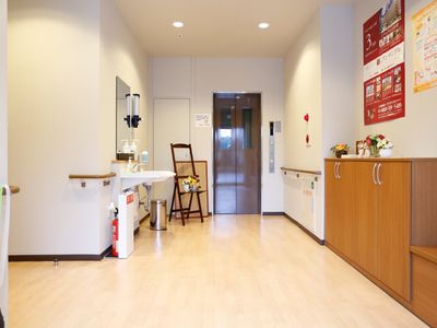 清潔感のある廊下の一角