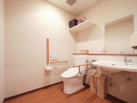 バリアフリー対応の洗面トイレ