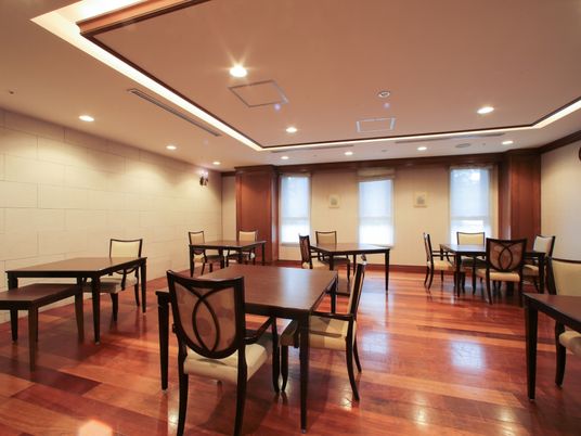 明るい食堂の一角