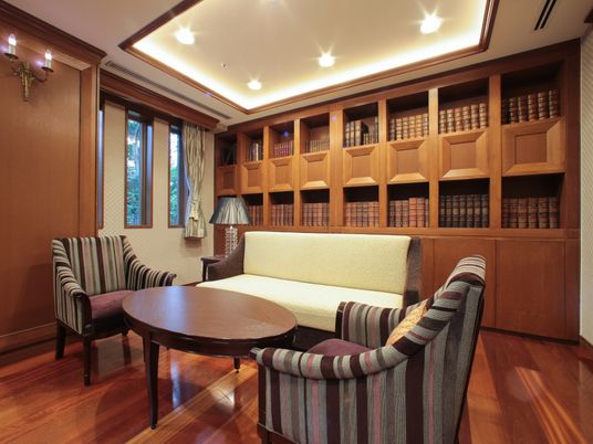 快適なラウンジの様子