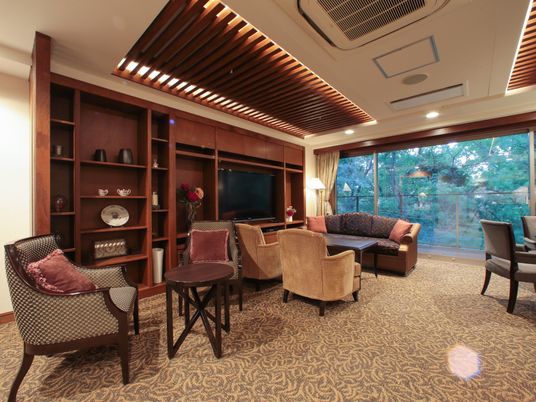 落ち着いた雰囲気の共有スペース