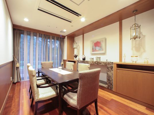 和やかなダイニングスペース