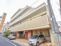 多階層の建物外観