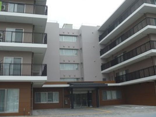 外観の建物正面  