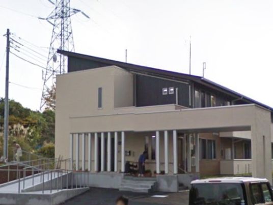 モダンな建物の外観
