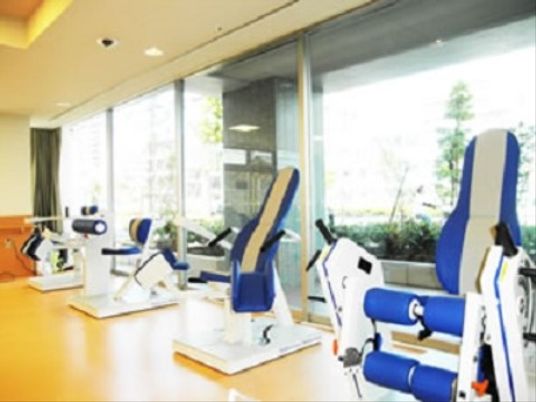 明るいトレーニング室