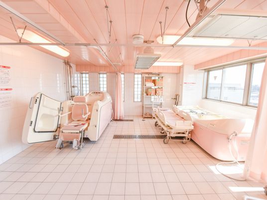 バリアフリーの浴室設備