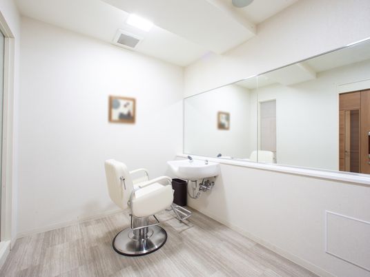 清潔な理美容室の様子