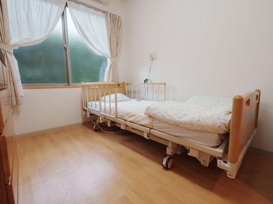 光が差し込む居室