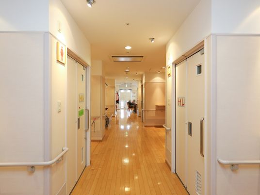 きれいな廊下の風景