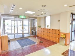 明るいエントランスホール