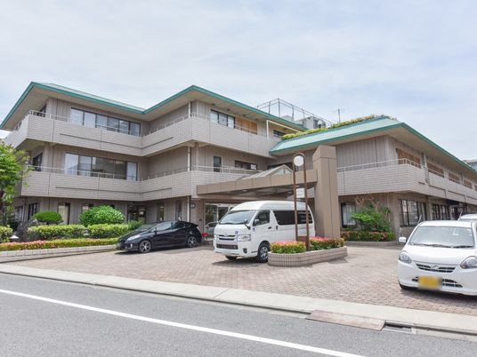 清潔感ある施設の外観