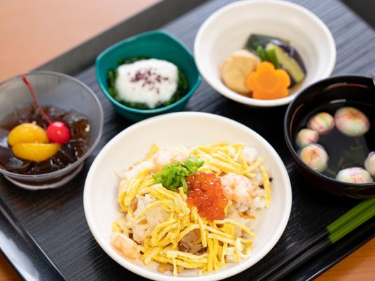彩り豊かな食事提供