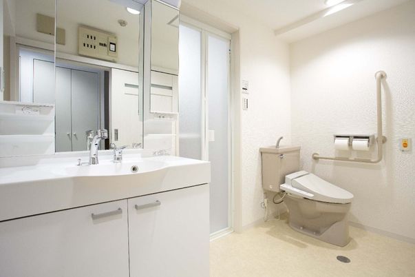清潔な洗面トイレ空間
