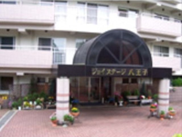 エントランスの外観 エントランス ゆったりとしたエントランスが迎える施設で、快適な毎日をサポートする環境が整っています。