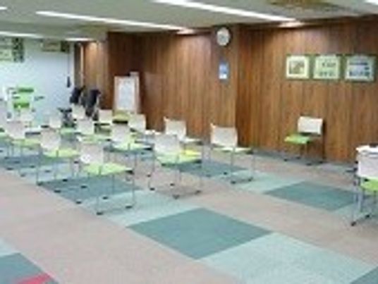 明るいトレーニング室