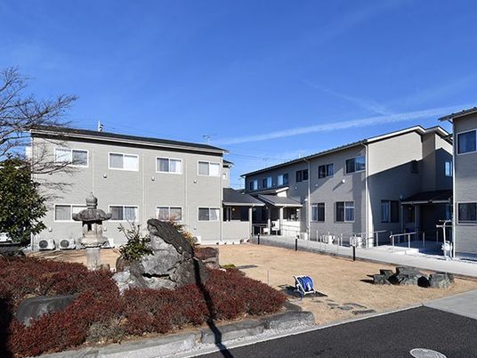 中庭のある施設外観  