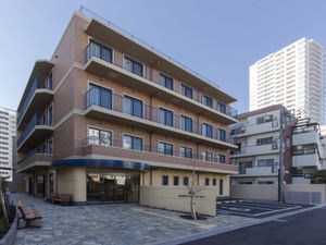 レンガ造りの建物外観