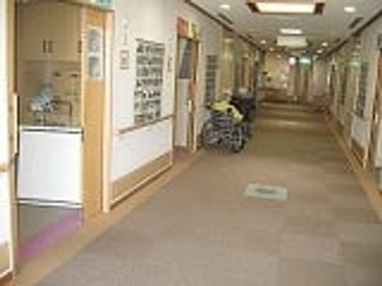 広々とした廊下