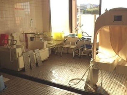 明るい浴室