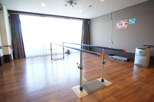 機能訓練室の広々とした空間