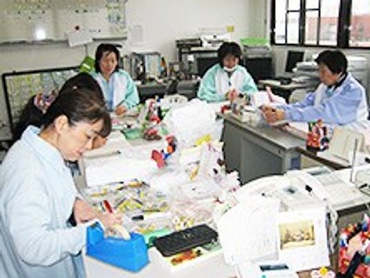 スタッフが作業中の部屋