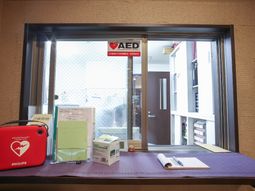 エントランスの受付カウンター