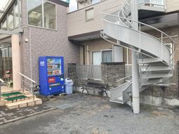 柔らかな日差しの外観