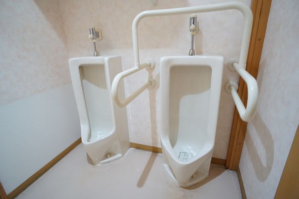 バリアフリー設計のトイレ