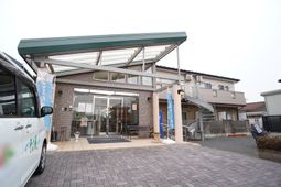 明るい玄関エリア