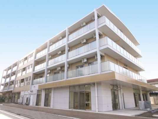 モダンな建物の外観