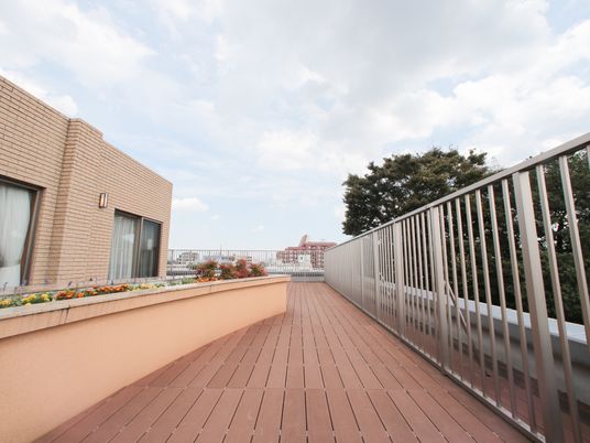 広々した明るいテラス