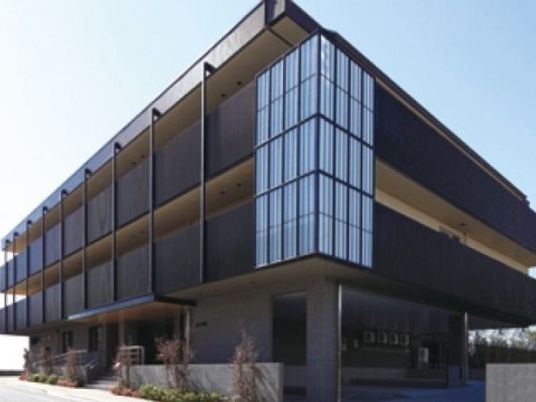 モダンな建物の外観