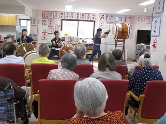 和太鼓演奏の多目的室
