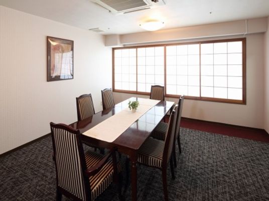 和風テイストの会議室