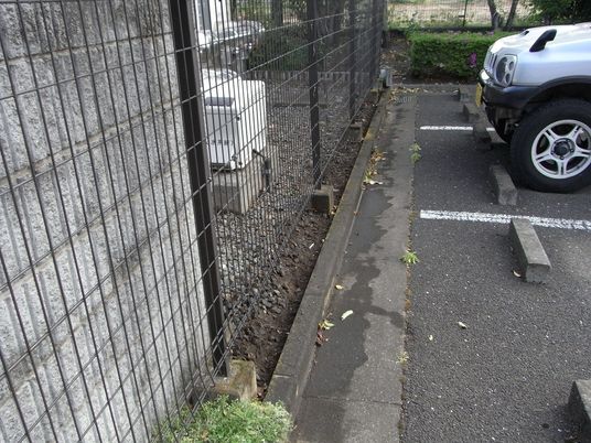 駐車場の通路  