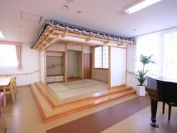 明るい和室の居室