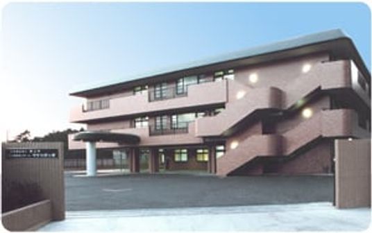 現代的な建物の外観