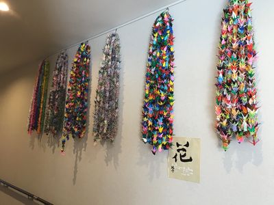 手作り感溢れる壁面アート