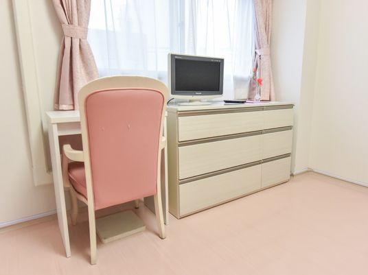 シンプルな部屋の一角