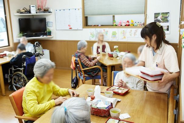 賑やかな食堂
