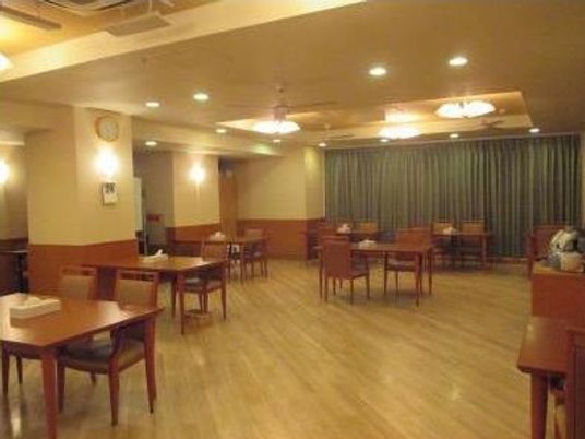 ゆったりした食堂空間