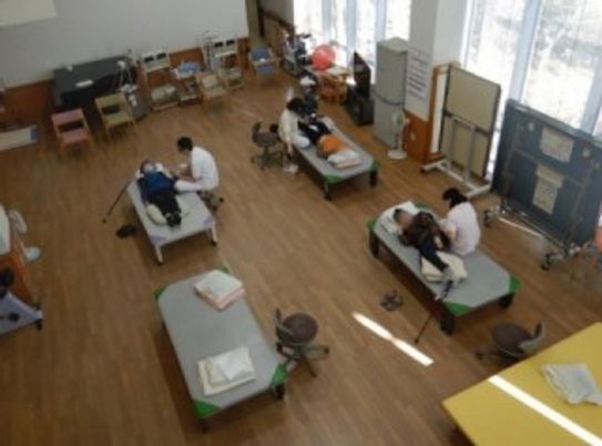 ゆったりとした機能訓練室
