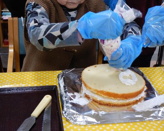 手作りケーキ作り体験