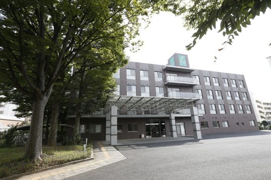 落ち着いた建物外観