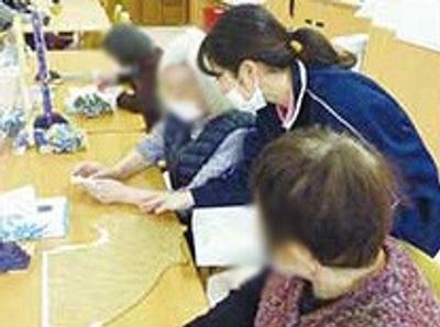 手作業のテーブル
