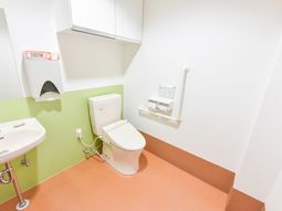 手すり付きトイレ空間