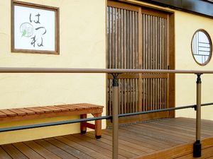 和風の木製エントランス